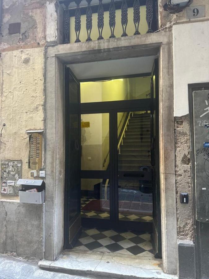 Ridi Che Ti Passa In Vico Del Fieno Apartamento Génova Exterior foto